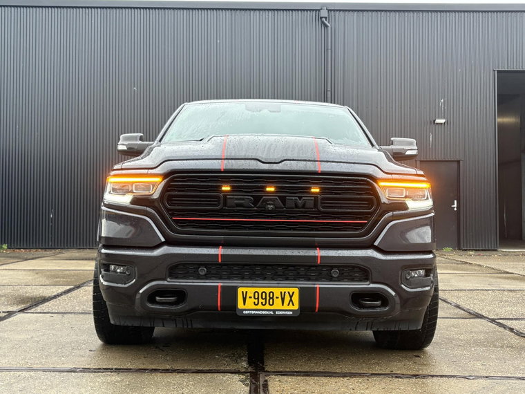 Vehicle Image 6
