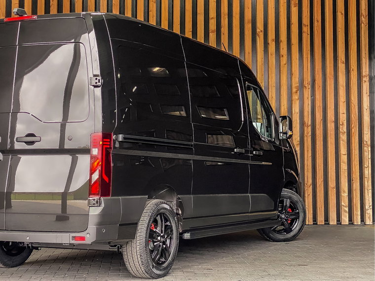 Vehicle Image 21