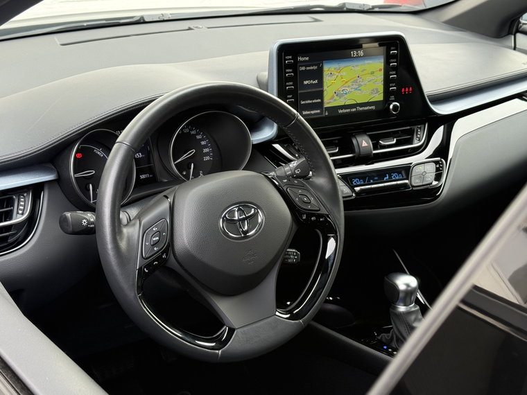 Vehicle Image 10