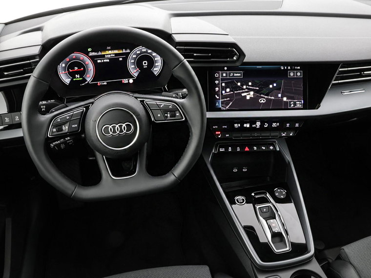 Vehicle Image 25