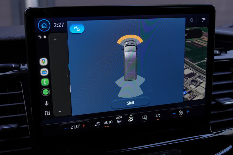 Vehicle Image 12