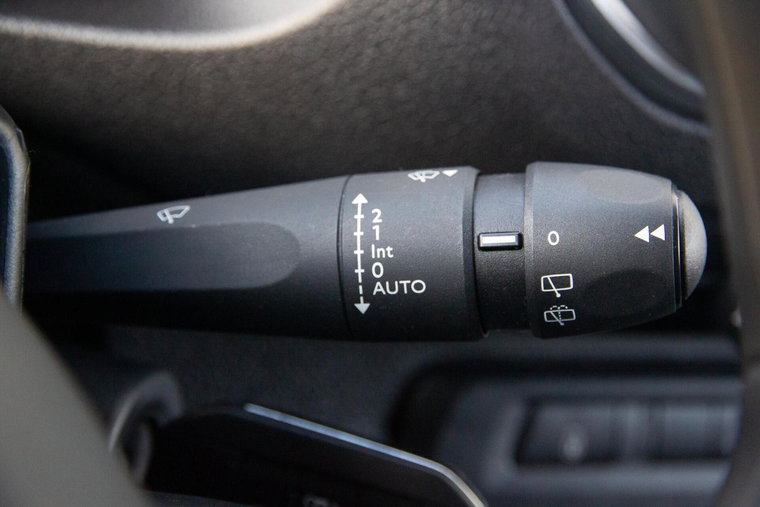 Vehicle Image 28