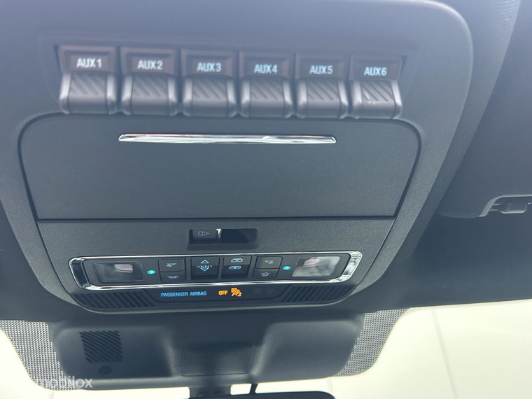 Vehicle Image 26