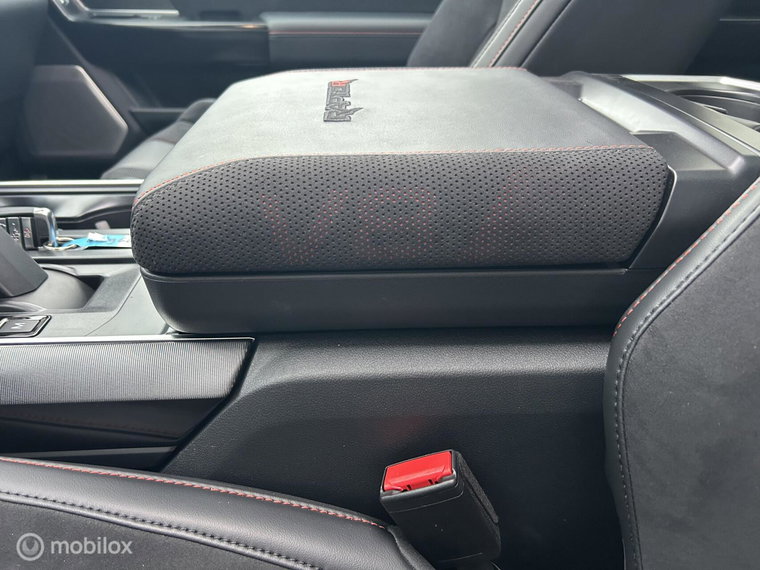 Vehicle Image 48