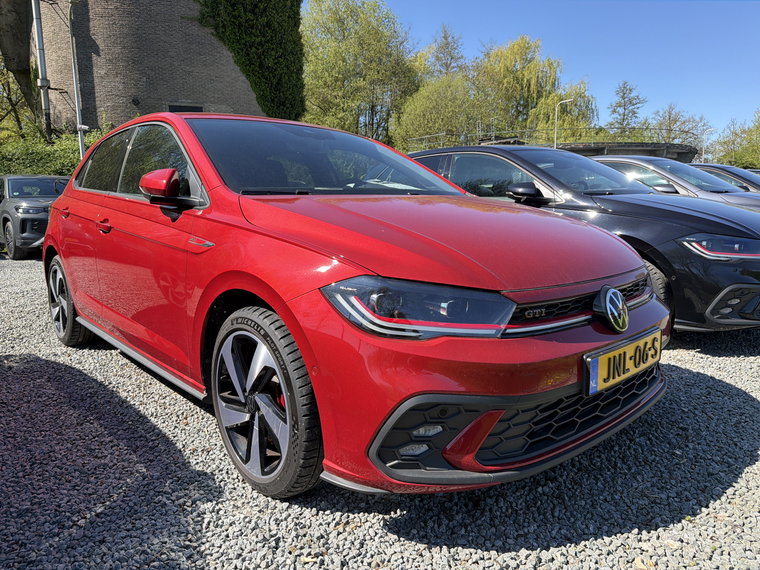 Vehicle Image 40