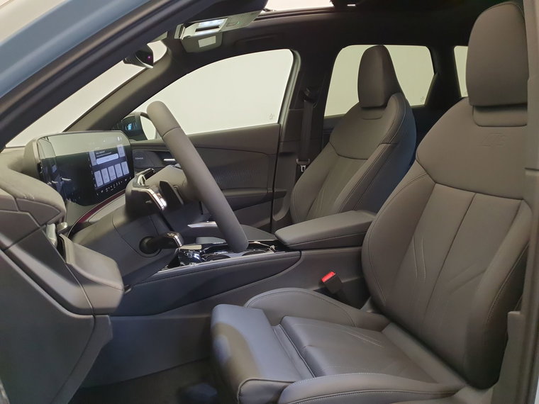 Vehicle Image 18