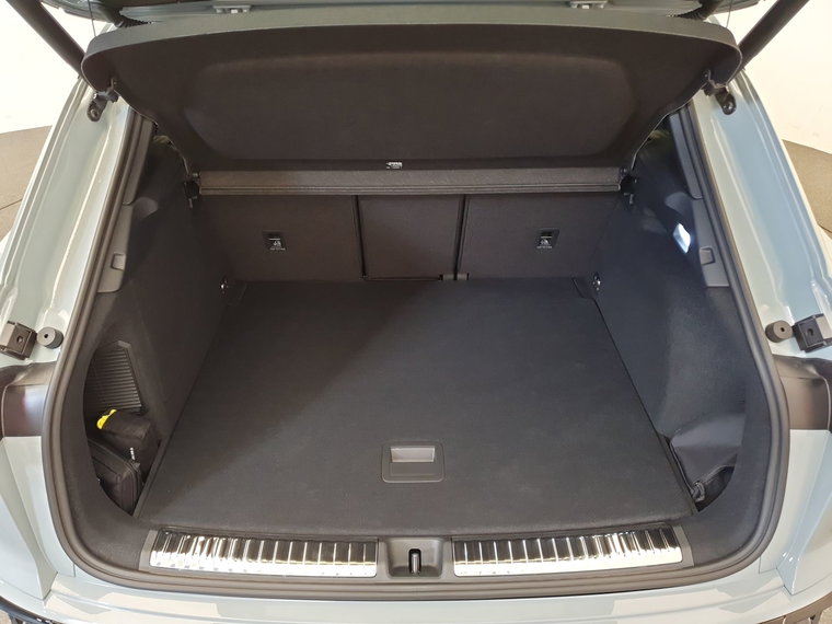 Vehicle Image 31