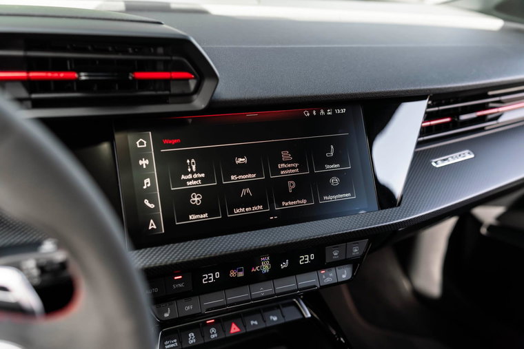 Vehicle Image 39
