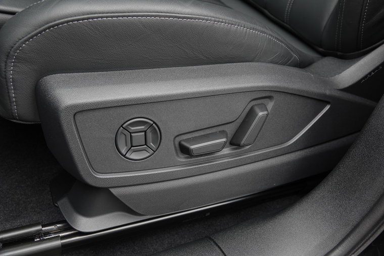 Vehicle Image 35