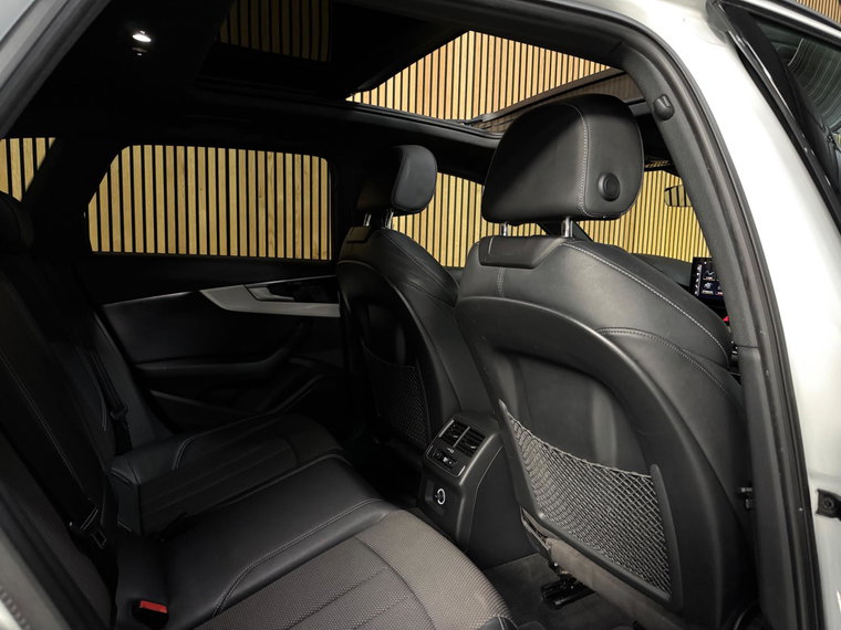 Vehicle Image 42