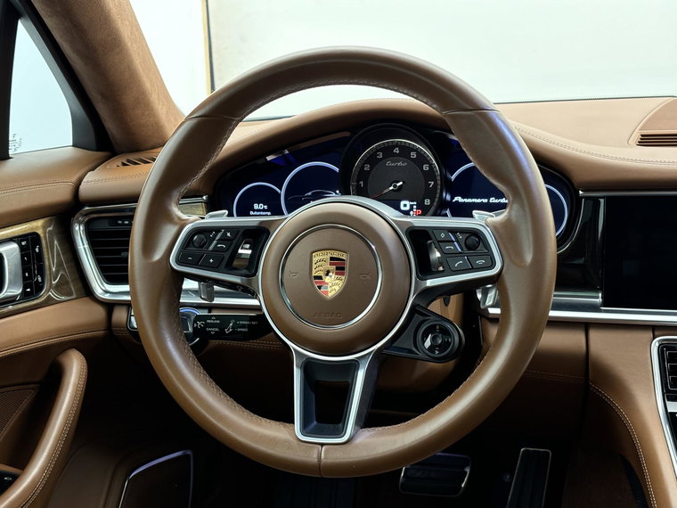Vehicle Image 32