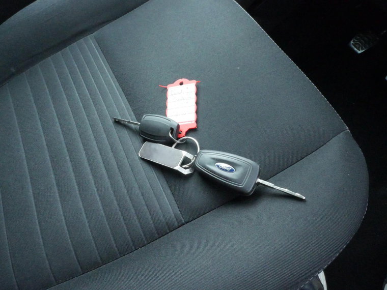 Vehicle Image 18