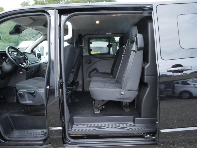 Vehicle Image 10
