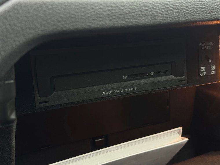 Vehicle Image 52