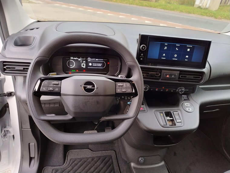 Vehicle Image 24