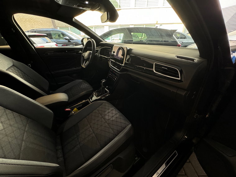 Vehicle Image 33