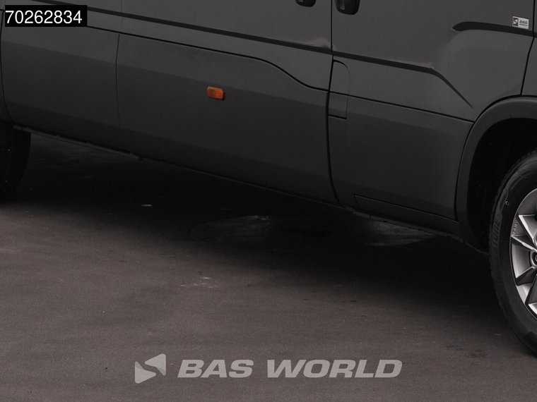 Vehicle Image 39