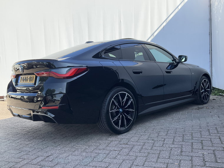 Vehicle Image 28