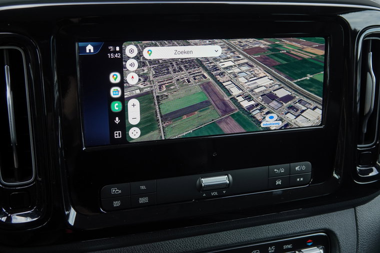 Vehicle Image 13