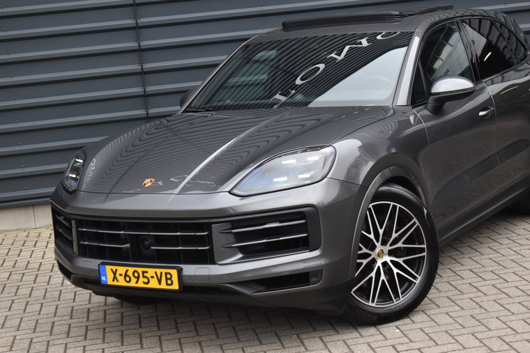 Vehicle Image 32