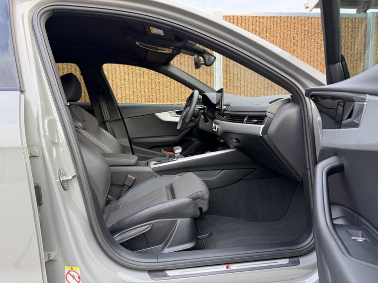 Vehicle Image 48