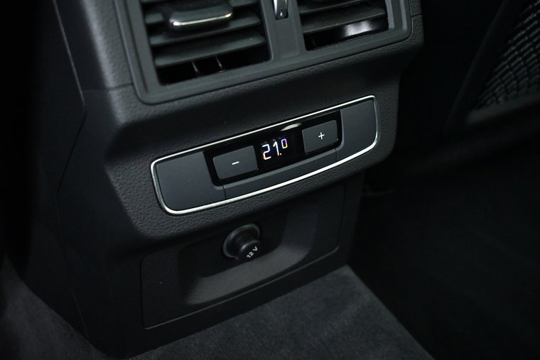 Vehicle Image 27