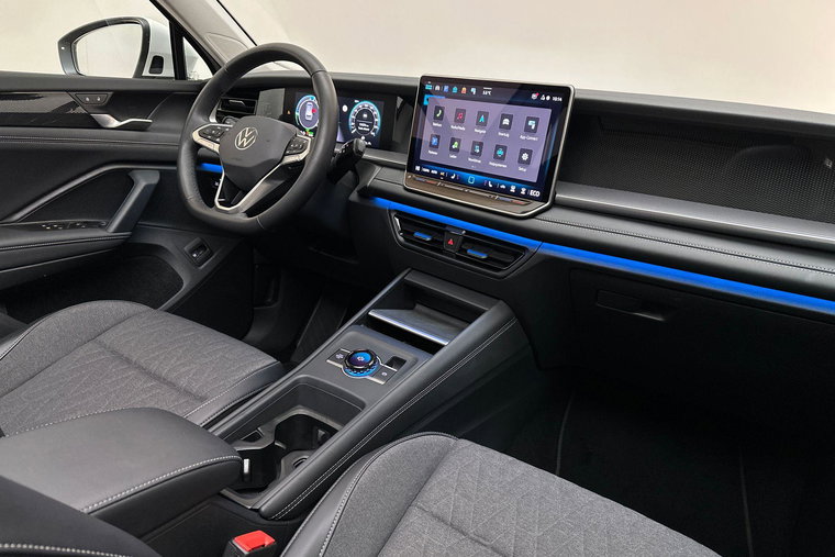 Vehicle Image 15
