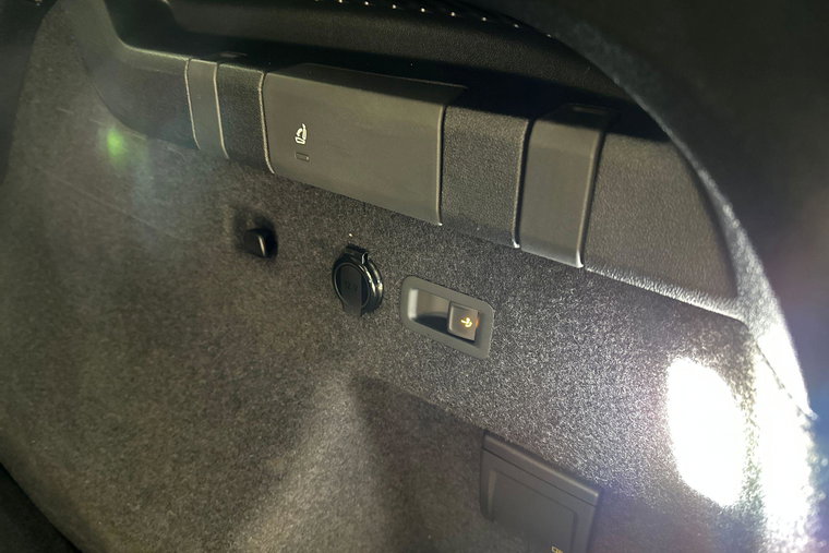 Vehicle Image 33