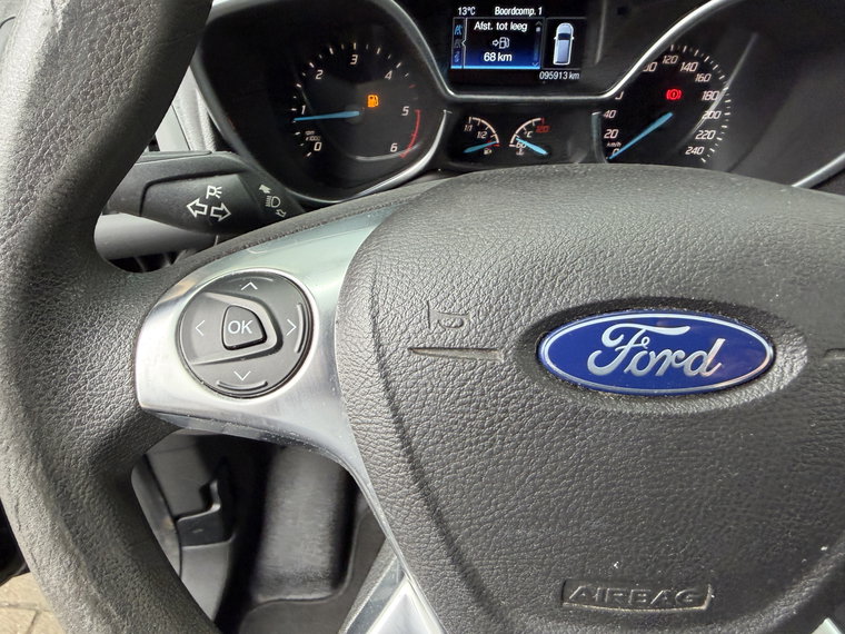 Vehicle Image 37