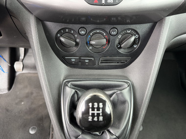 Vehicle Image 41