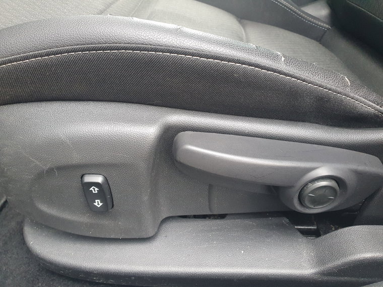 Vehicle Image 48