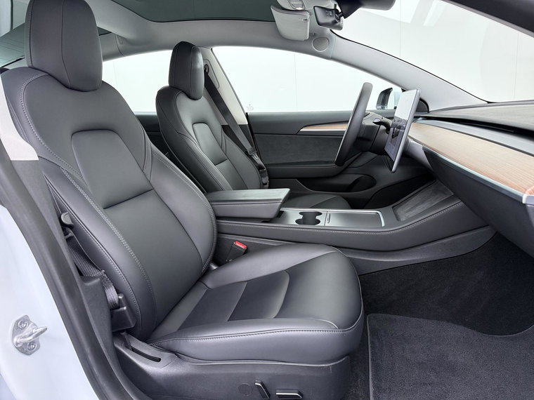 Vehicle Image 40