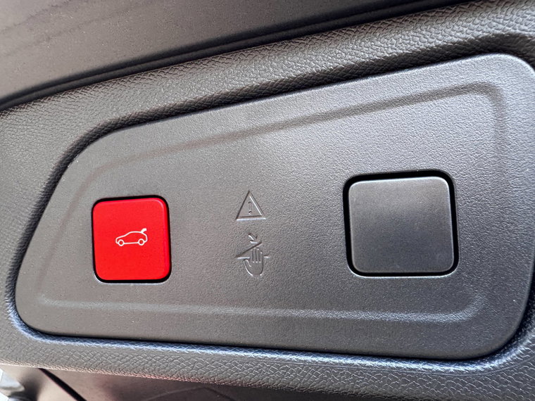 Vehicle Image 33