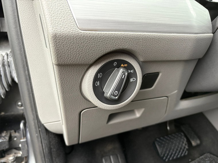 Vehicle Image 33