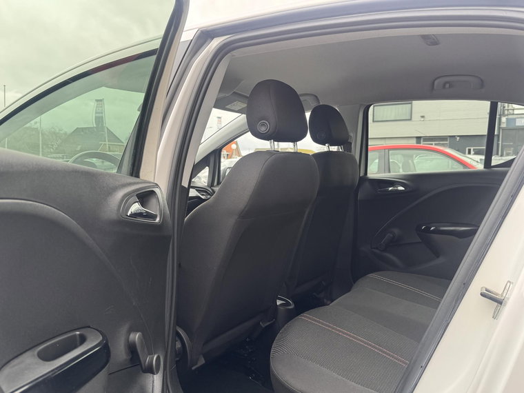 Vehicle Image 16