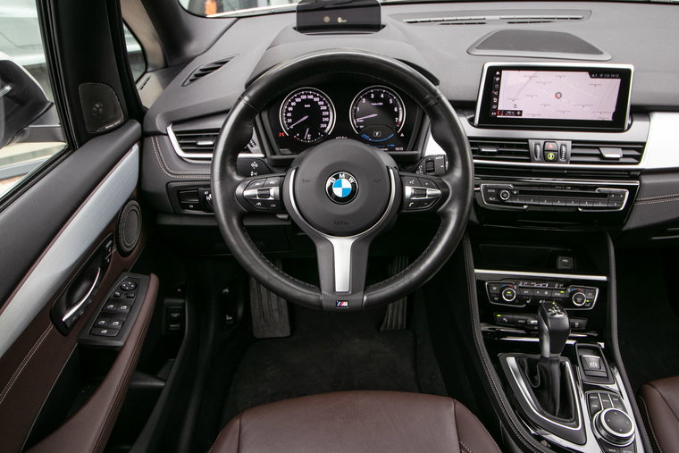 Vehicle Image 17