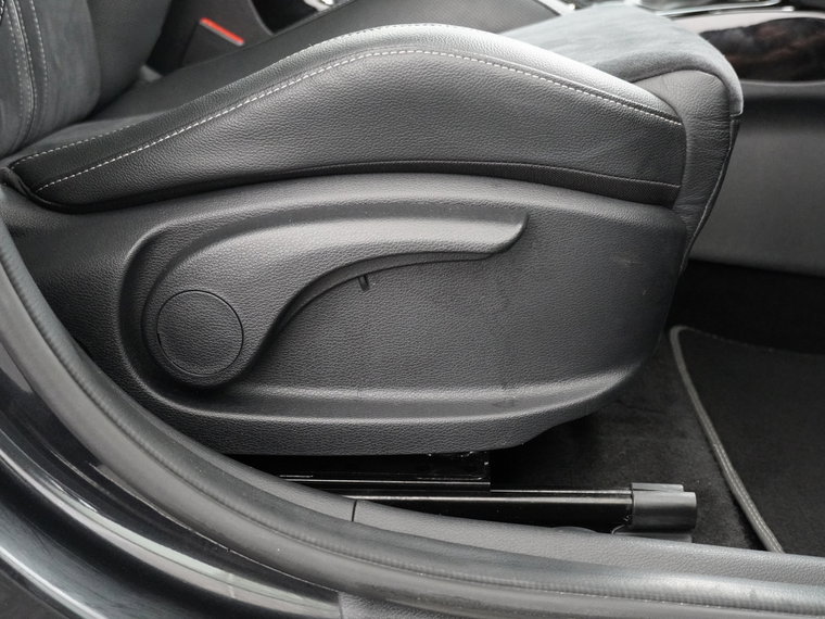 Vehicle Image 42