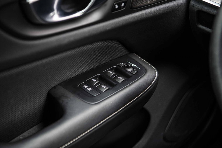 Vehicle Image 26