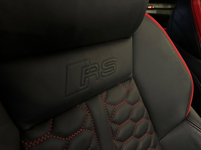 Vehicle Image 24