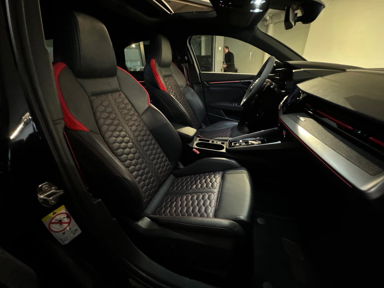 Vehicle Image 37