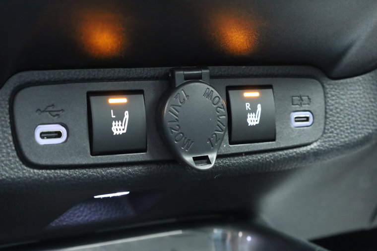 Vehicle Image 23