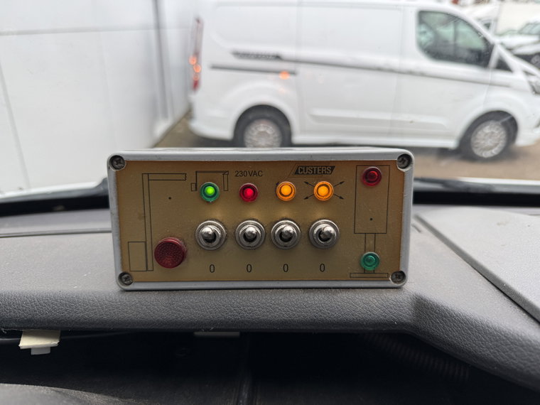 Vehicle Image 22