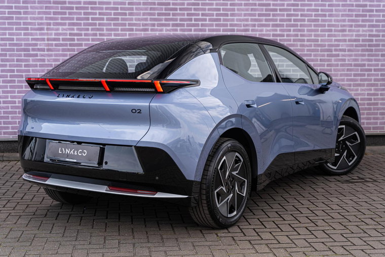 Vehicle Image 6