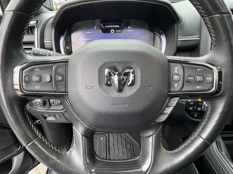 Vehicle Image 33