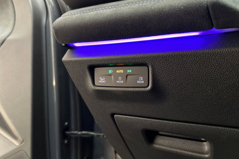 Vehicle Image 21