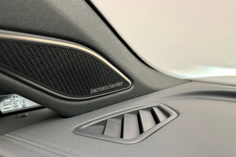 Vehicle Image 22