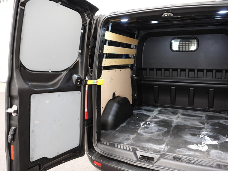 Vehicle Image 36
