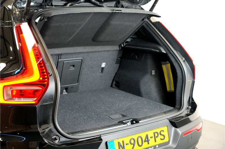 Vehicle Image 32