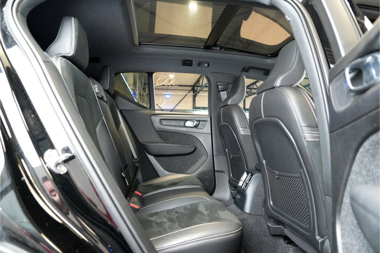 Vehicle Image 36