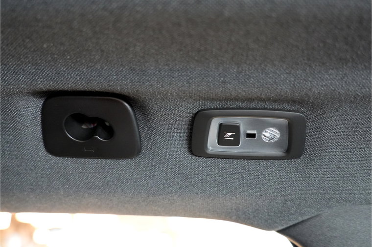 Vehicle Image 56